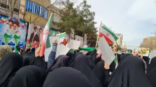 حضور پرشور کارکنان دانشکده ملی مهارت دختران کاشان در راه پیمایی 22 بهمن 4