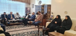 دیدار و تکریم ریاست آموزشکده ملی مهارت دختران کاشان از خانواده شهید گرانقدر سید ابوالفضل اجتهد 3