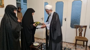 دیدار و تکریم ریاست آموزشکده ملی مهارت دختران کاشان از خانواده شهید گرانقدر سید ابوالفضل اجتهد 5