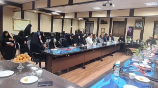 برگزاری نشست بصیرتی اساتید بسیجی در دانشکده ملی مهارت دختران کاشان 3