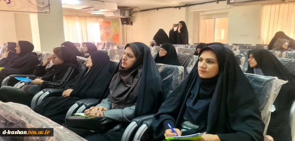 حضور کارشناسان جوانی جمعیت آموزشکده ملی مهارت دختران کاشان در دوره آموزشی تا لبخند غنچه