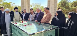 تجدید میثاق روسا و معاونین دانشگاه‌های کاشان با شهدا 2
