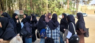 برگزاری میز خدمت مشاوره همزمان با آغاز حضور دانشجویان 7