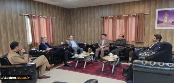 نشست ویژه روسای دانشکده های ملی مهارت کاشان با دکتر سیدیاسر فخر موسوی مدیرکل حوزه ریاست دانشگاه ملی مهارت